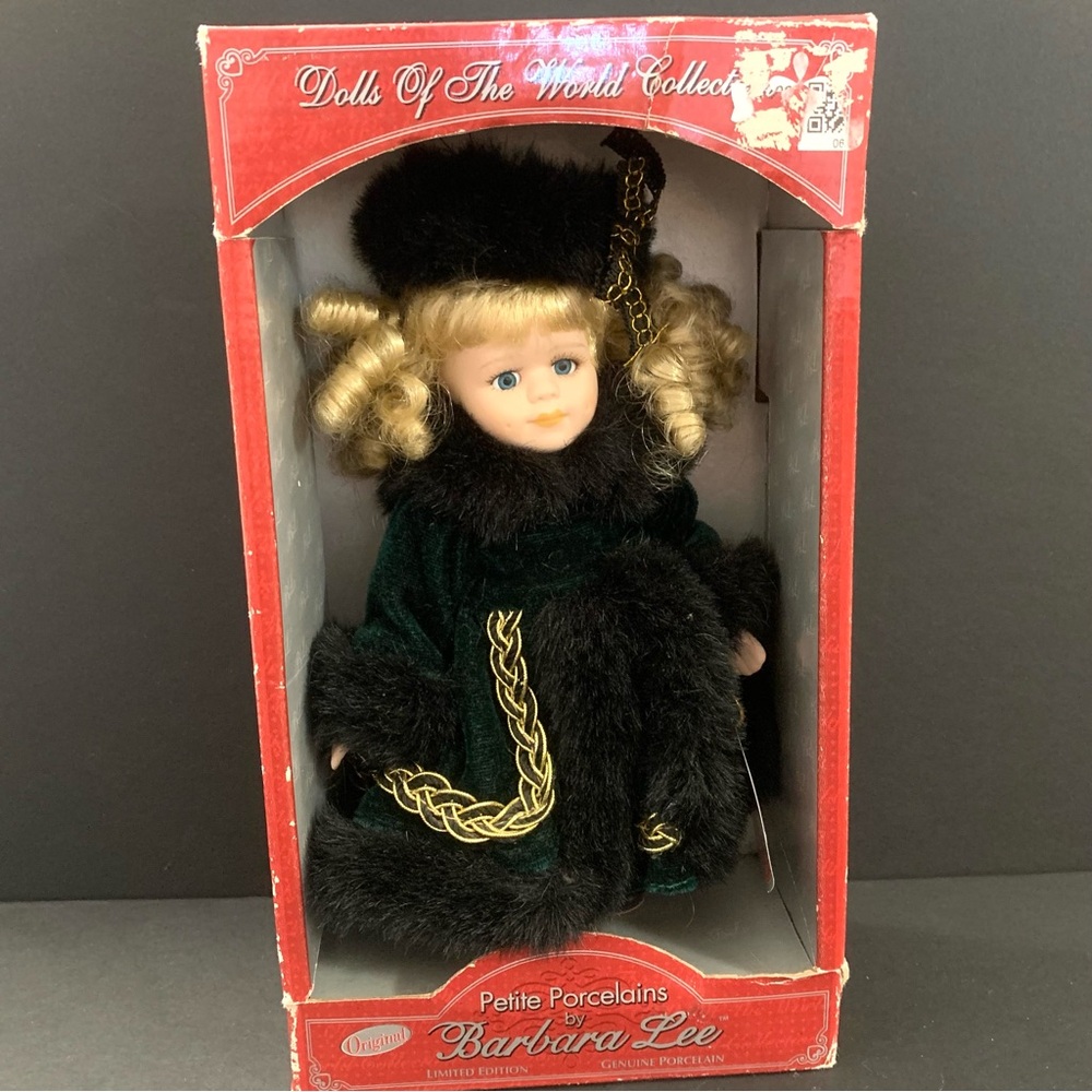 Dolls of the World Original Barbara Lee Norway